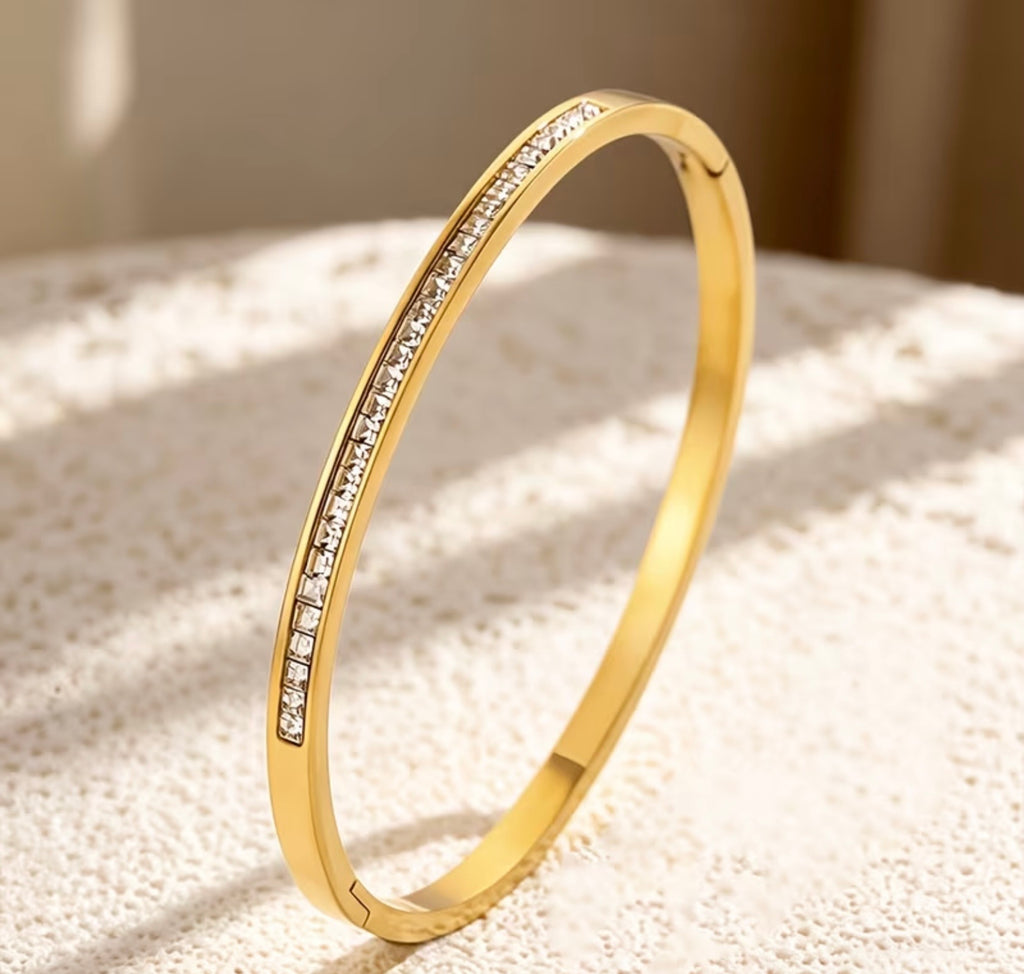 Stainless steel 18k Gold Plated Women’s Stackable Bangle